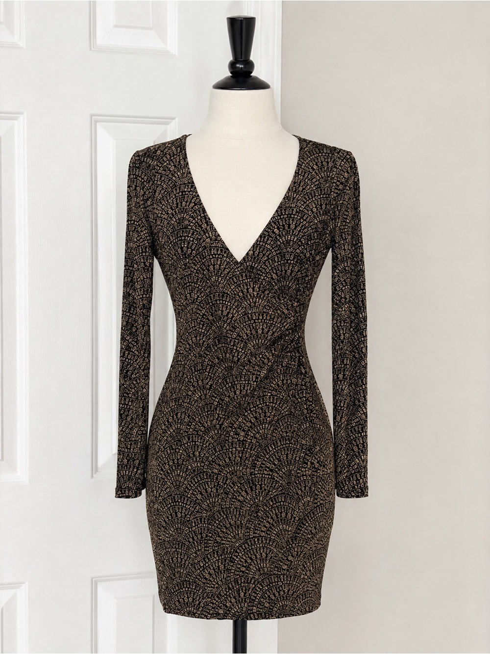 Deep V Long Sleeve Black and Gold Patterned Dress
